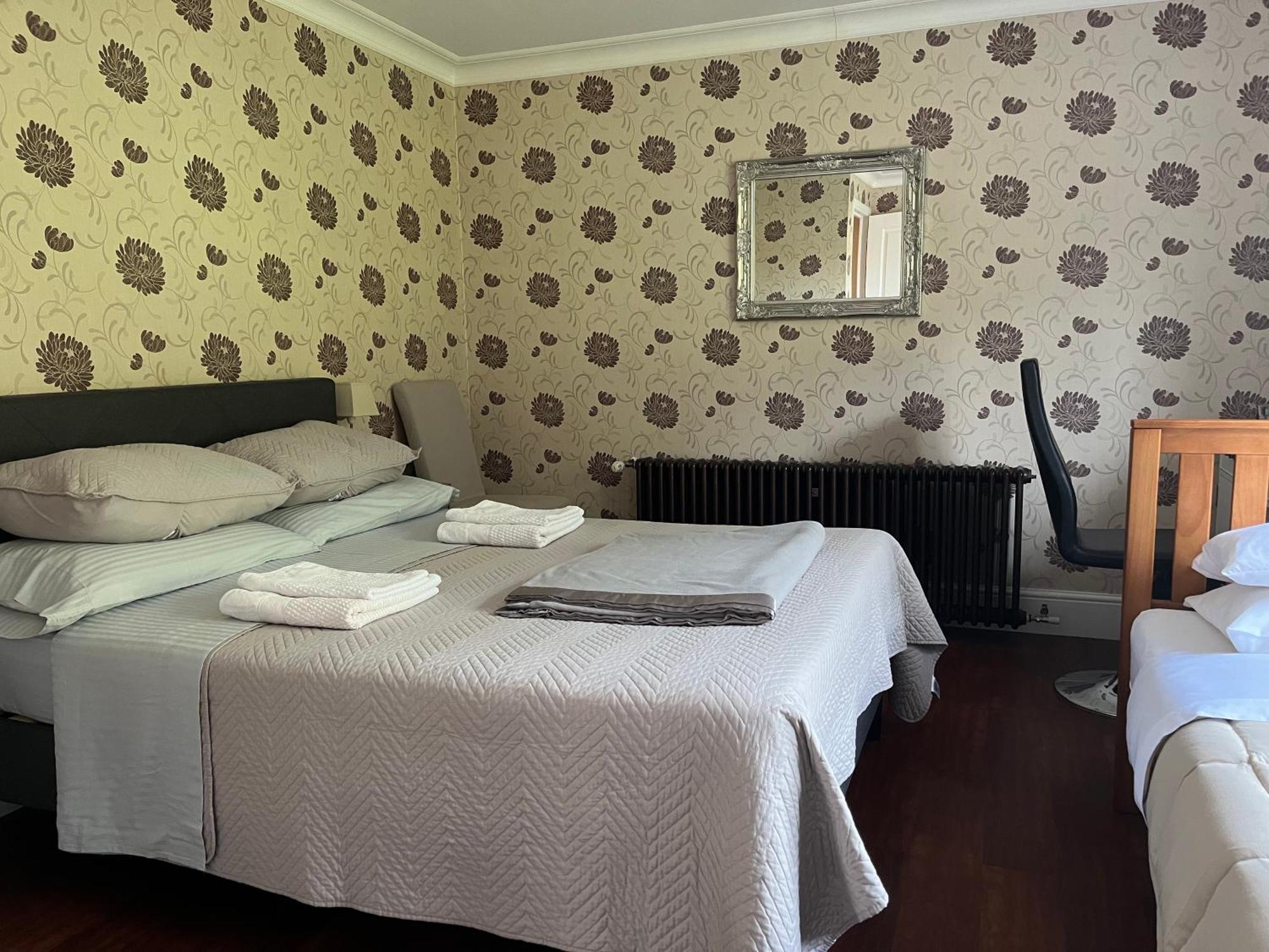 Le Pontet Bed & Breakfast Miramont-de-Guyenne Exterior photo